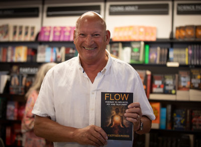 Me and my book FLOW - Pachway to wellness, joy and fulfilment